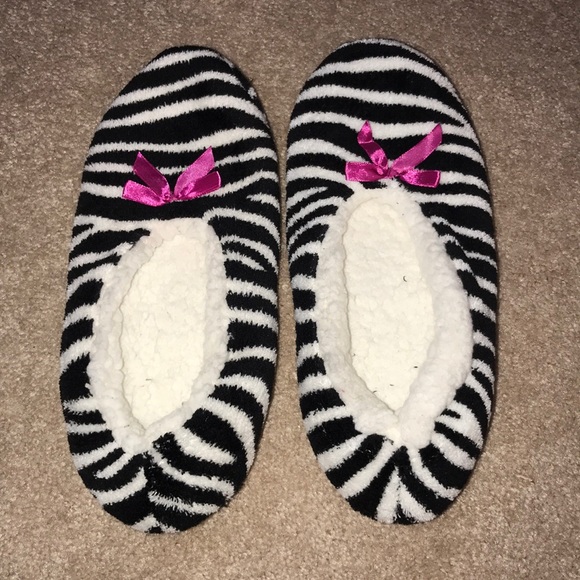 Women’s Slippers - Picture 1 of 3